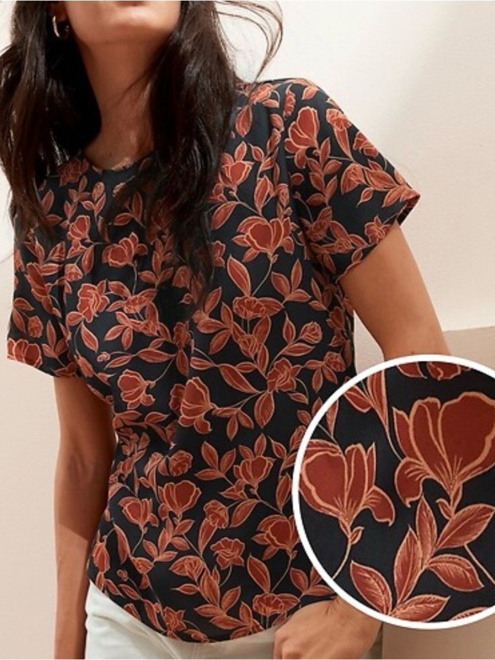 Banana Republic Black Tee with Rust Floral Motif size Small